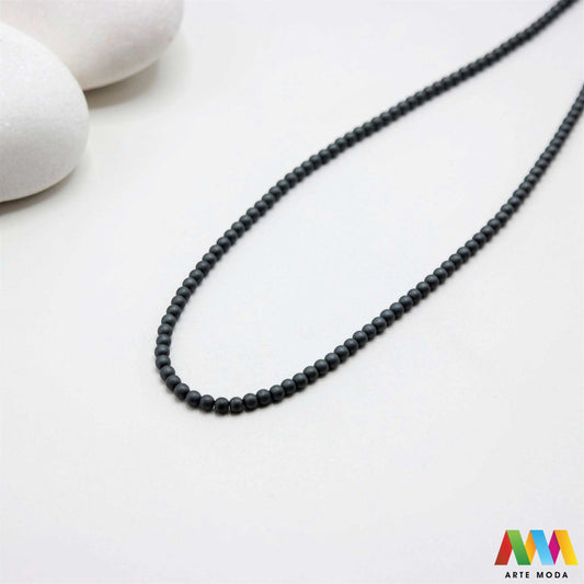 hematit krvavi kamen poludragi mineral metalni sjaj kvarc zrcalo kristal prirodni metalik meditacija zaštita repromaterijal Hematit (ili krvavi kamen) je prirodni mineral smeđe sive ili crne boje karakteriziran prisustvom hladnog metalnog sjaja Vjeruje se da pomaže u jačanju volje samopouzdanja i povezanosti s majkom zemljom Nakit izrađen od njega fascinira svojim tajanstvenim zrcalnim sjajem