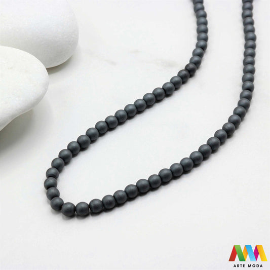 hematit krvavi kamen poludragi mineral metalni sjaj kvarc zrcalo kristal prirodni metalik meditacija zaštita repromaterijal Hematit (ili krvavi kamen) je prirodni mineral smeđe sive ili crne boje karakteriziran prisustvom hladnog metalnog sjaja Vjeruje se da pomaže u jačanju volje samopouzdanja i povezanosti s majkom zemljom Nakit izrađen od njega fascinira svojim tajanstvenim zrcalnim sjajem