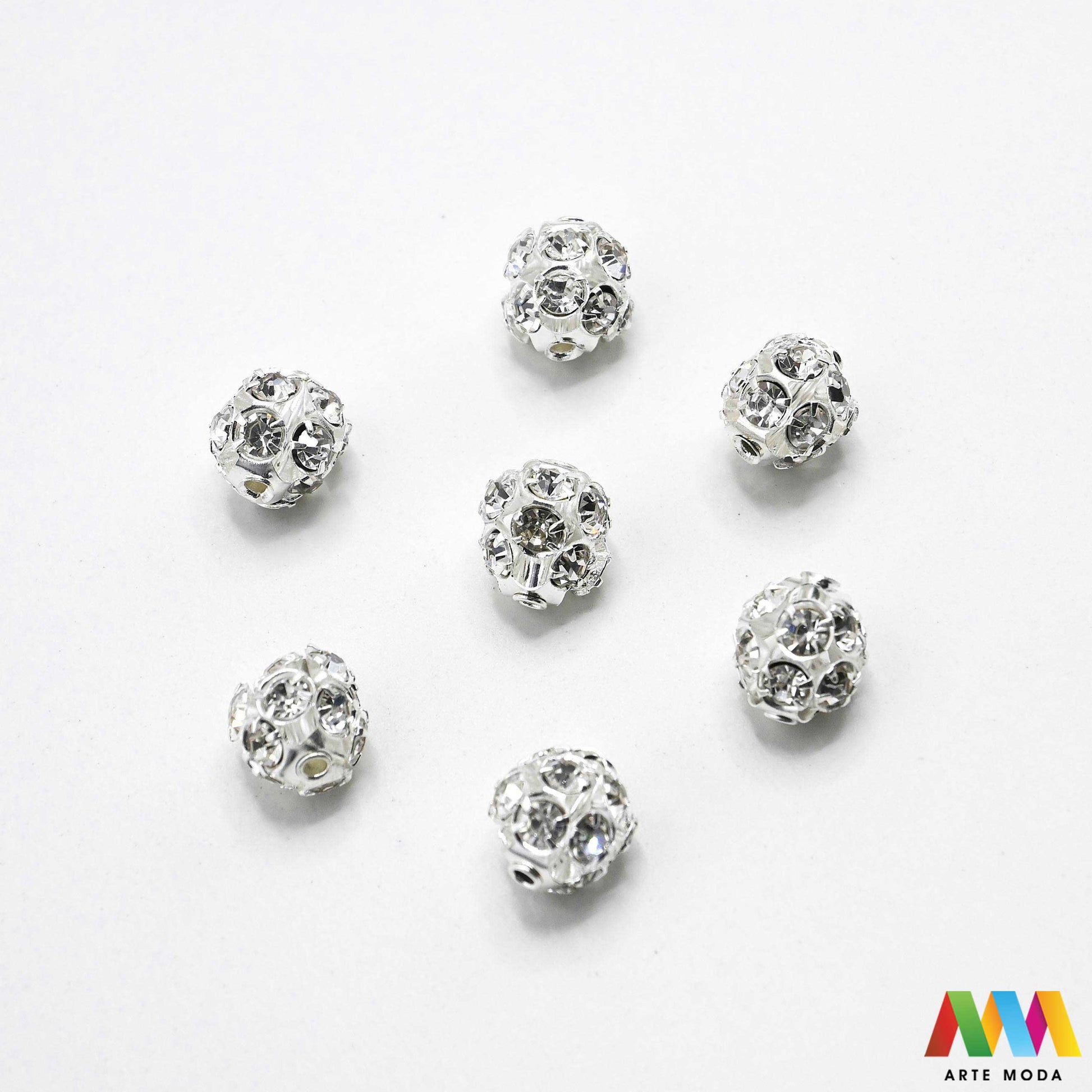 shamballa disco kugle kristalne perle sjajne kuglice cirkoni glamur nakit izrada narukvica DIY svjetlucavo šarene pave s kristalima za svjetlucave narukvice materijal ogrlice Dodajte dozu glamura svojim kreacijama su prekrivene stotinama sitnih kristala koji pružaju efekt Ove svjetlucave perle su idealne za izradu popularnih elegantnih naušnica i upečatljivih ogrlica Dostupne u širokoj paleti boja naše kristalne kuglice osigurat će da vaš uradi sam nakit bude u centru pažnje arte moda repromaterijal