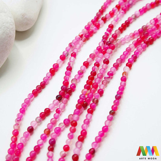 poludragi kamen ahat kristal kalcedon polu dragi poludrago kamenje dragulj mineral kvarc Ahat je jedan od najrasprostranjenijih kristala na planeti Ahat spada u grupu kalcedona izrazito je dekorativan te se od njega izrađuje lijepi nakit i ukrasni predmeti U Hrvatskoj je poznati Lepoglavski Ahat s brda Gaveznica