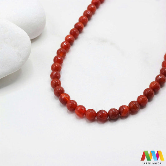 poludragi kamen ahat kristal kalcedon polu dragi poludrago kamenje dragulj mineral kvarc Ahat je jedan od najrasprostranjenijih kristala na planeti Ahat spada u grupu kalcedona izrazito je dekorativan te se od njega izrađuje lijepi nakit i ukrasni predmeti U Hrvatskoj je poznati Lepoglavski Ahat s brda Gaveznica