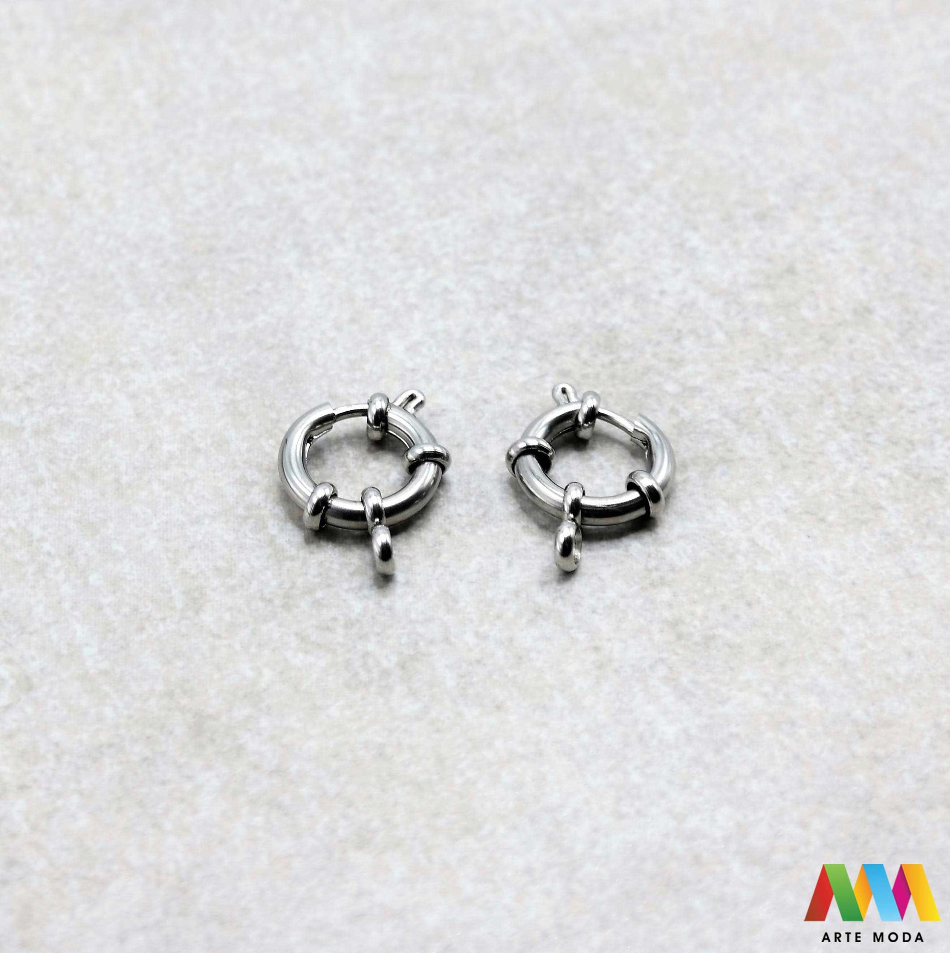 repromaterijal čelični kopče za nakit izradu nehrđajući čelik nakit pribor DIY nakit ogrlice narukvice lančiće nakitni elementi ručni rad čelične inox kopča zatvarači završeci karabin kreacije izdržljivih i elegantnih kopči od nehrđajućeg čelika klasična karabin kopča praktična magnetska kopča ili neki drugi model naše kopče sigurno zatvaranje i profesionalan izgled vašim narukvicama ogrlicama i lančićima DIY nakit kvaliteta koja traje otporna je na koroziju i hipoalergena arte moda repromaterijal