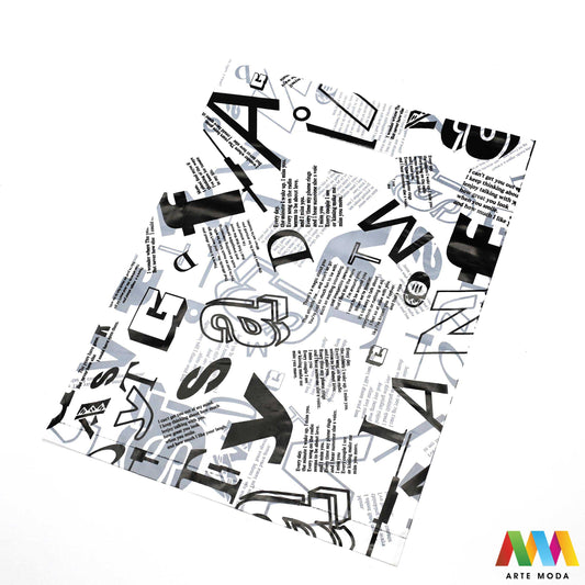 plastične poklon vrećice vrećica ambalaža pakiranje s ručkom poklone male srednje velike pvc pp polietilen Ukrasne poklon vrećice u raznim bojama i veličinama izrađene od plastike prikladne su za pakiranje svih vrsta poklona te se mogu koristi kao ambalaža za nakit poput narukvica ili ogrlica