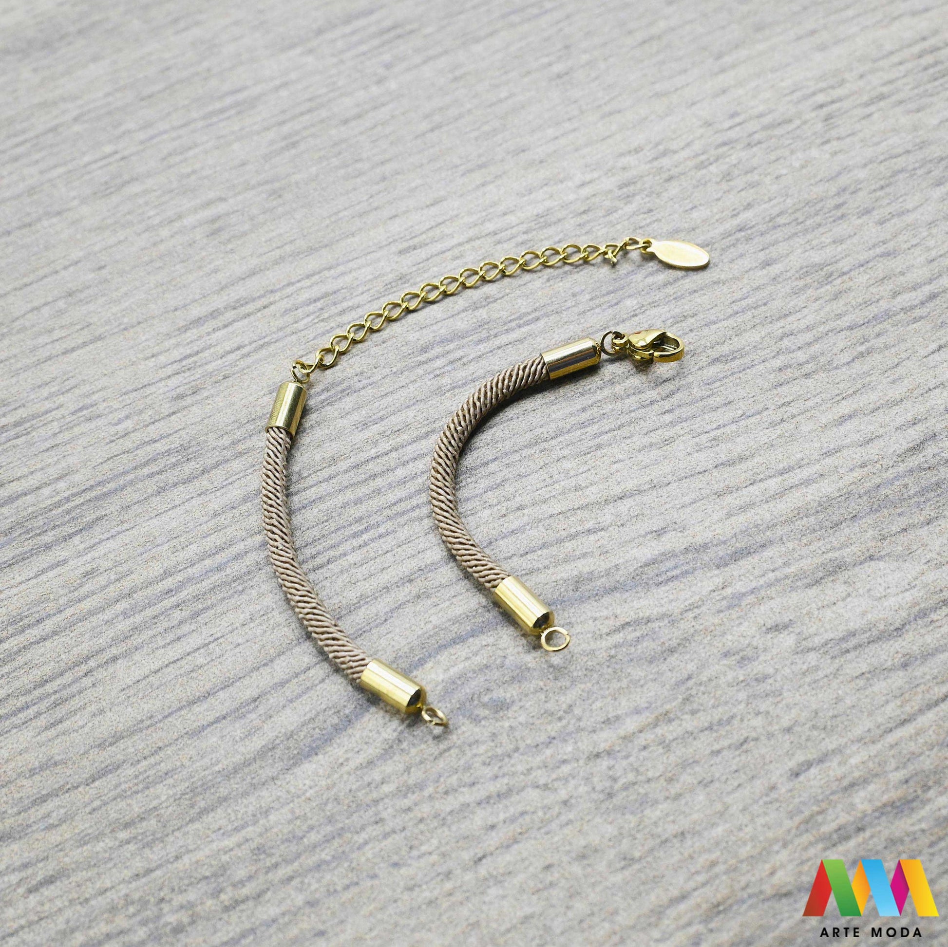 baza za narukvicu podloga osnova DIY izrada narukvice pribor nakit ručni rad personalizirana kopča lanac alkica produžetak čelik metal rayon privjesak baze alkicom gotove dodavanje Stvorite narukvicu u samo jednom koraku ponuda baza za narukvice savršenu osnovu za stvaranje jedinstvenih komada nakita dodati privjeske nanizati perle jednostavno personalizirati narukvicu kod nas ćete pronaći baze od različitih materijala i u raznim stilovima kreirajte nakit koji odražava vašu osobnost arte moda repromaterijal