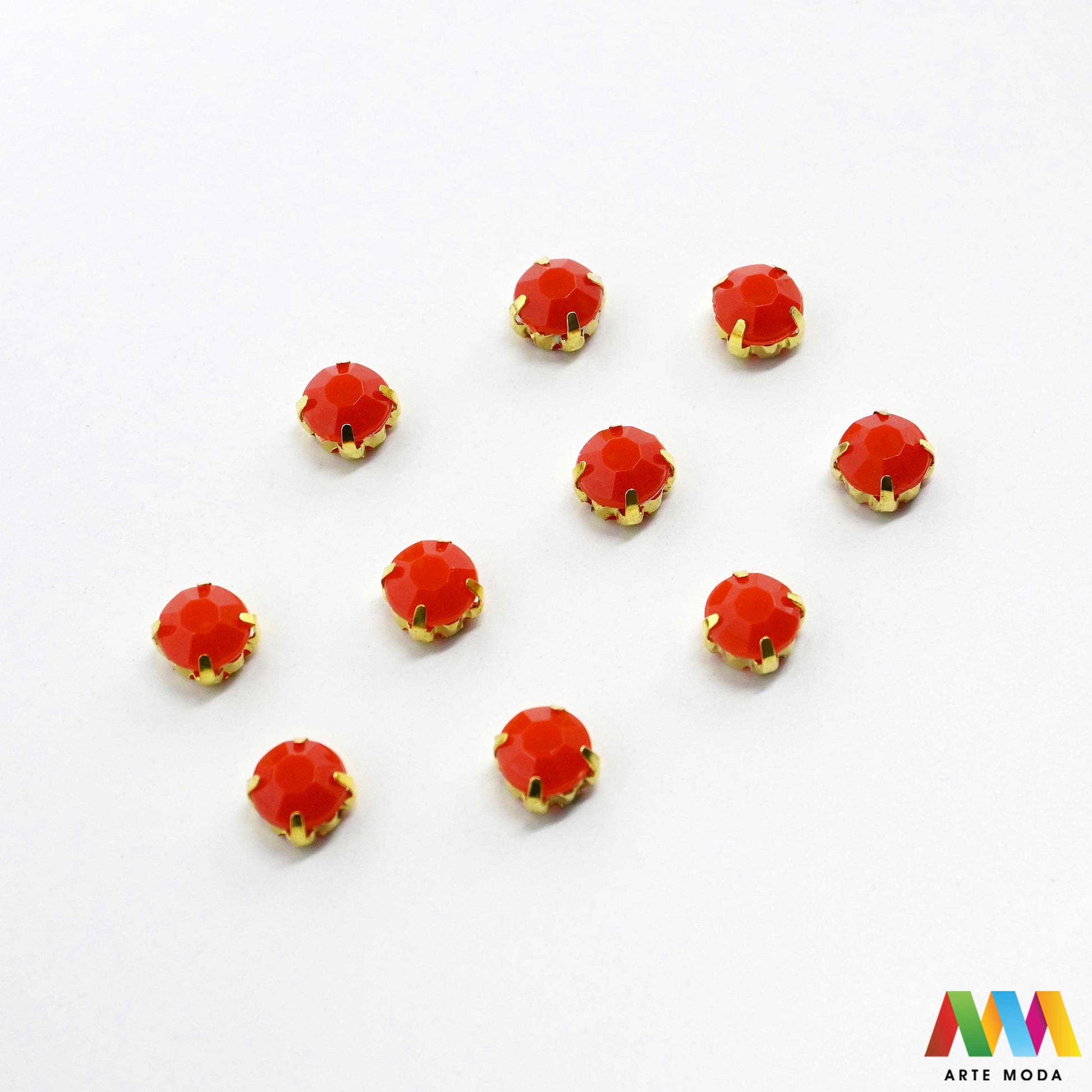 cirkoni stakleni metalni kalup blještavo sjajno perle privjesci rhinestones šivanje lijepljenje nakit glamur kostimi dekoracije ukrasi kalupu cirkon kopči blještavi Postignite maksimalan sjaj s staklenim cirkonima u metalnom kalupu Ovi blještavi cirkoni su sigurno fiksirani i spremni za šivanje lijepljenje ili nizanje Idealni za izradu glamuroznog nakita ukrašavanje kostima i svečane dekoracije Brz jednostavan i elegantan put do blistavog "uradi sam" projekta arte moda repromaterijal