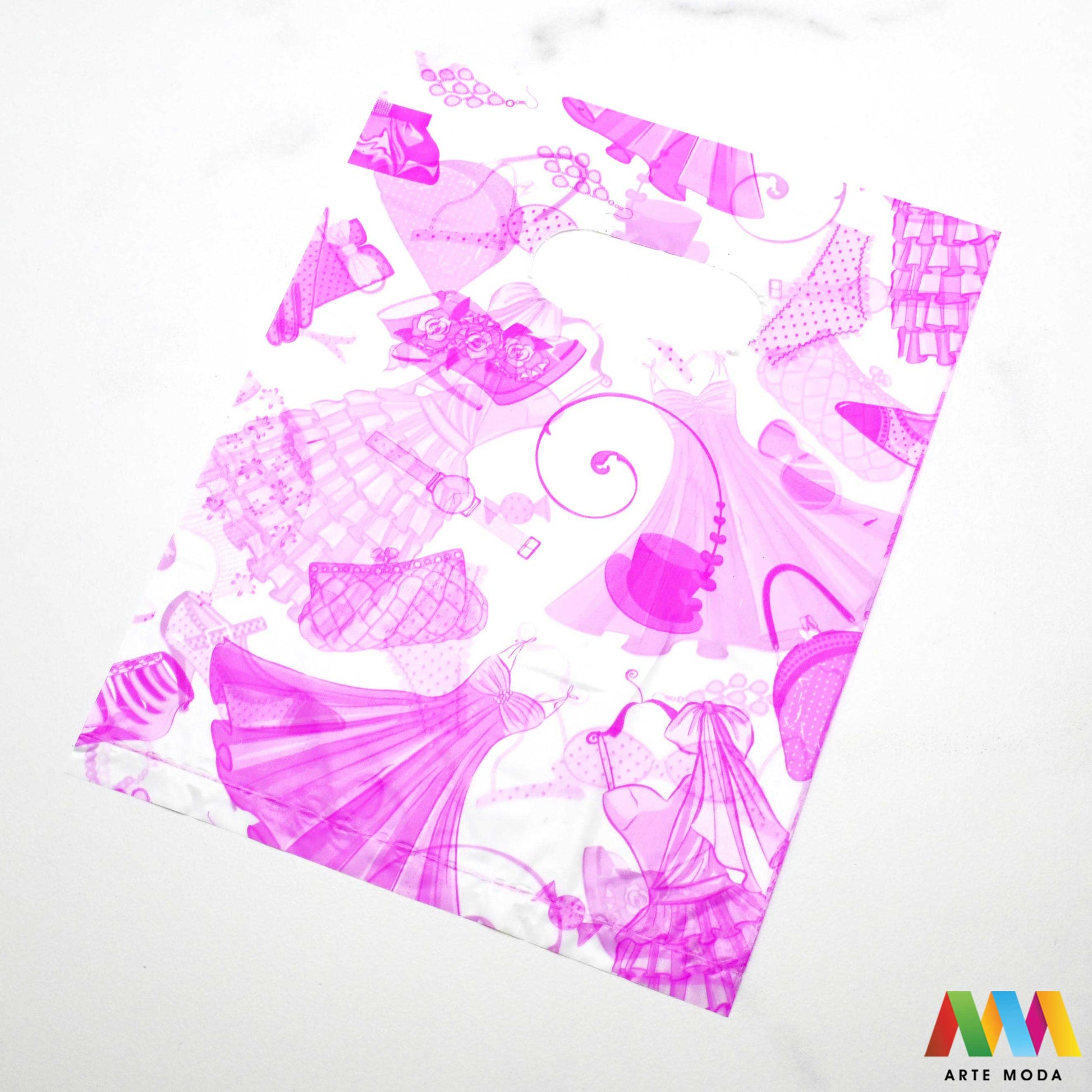 plastične poklon vrećice vrećica ambalaža pakiranje s ručkom poklone male srednje velike pvc pp polietilen Ukrasne poklon vrećice u raznim bojama i veličinama izrađene od plastike prikladne su za pakiranje svih vrsta poklona te se mogu koristi kao ambalaža za nakit poput narukvica ili ogrlica