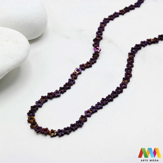 hematit krvavi kamen poludragi mineral metalni sjaj kvarc zrcalo kristal prirodni metalik meditacija zaštita repromaterijal Hematit (ili krvavi kamen) je prirodni mineral smeđe sive ili crne boje karakteriziran prisustvom hladnog metalnog sjaja Vjeruje se da pomaže u jačanju volje samopouzdanja i povezanosti s majkom zemljom Nakit izrađen od njega fascinira svojim tajanstvenim zrcalnim sjajem