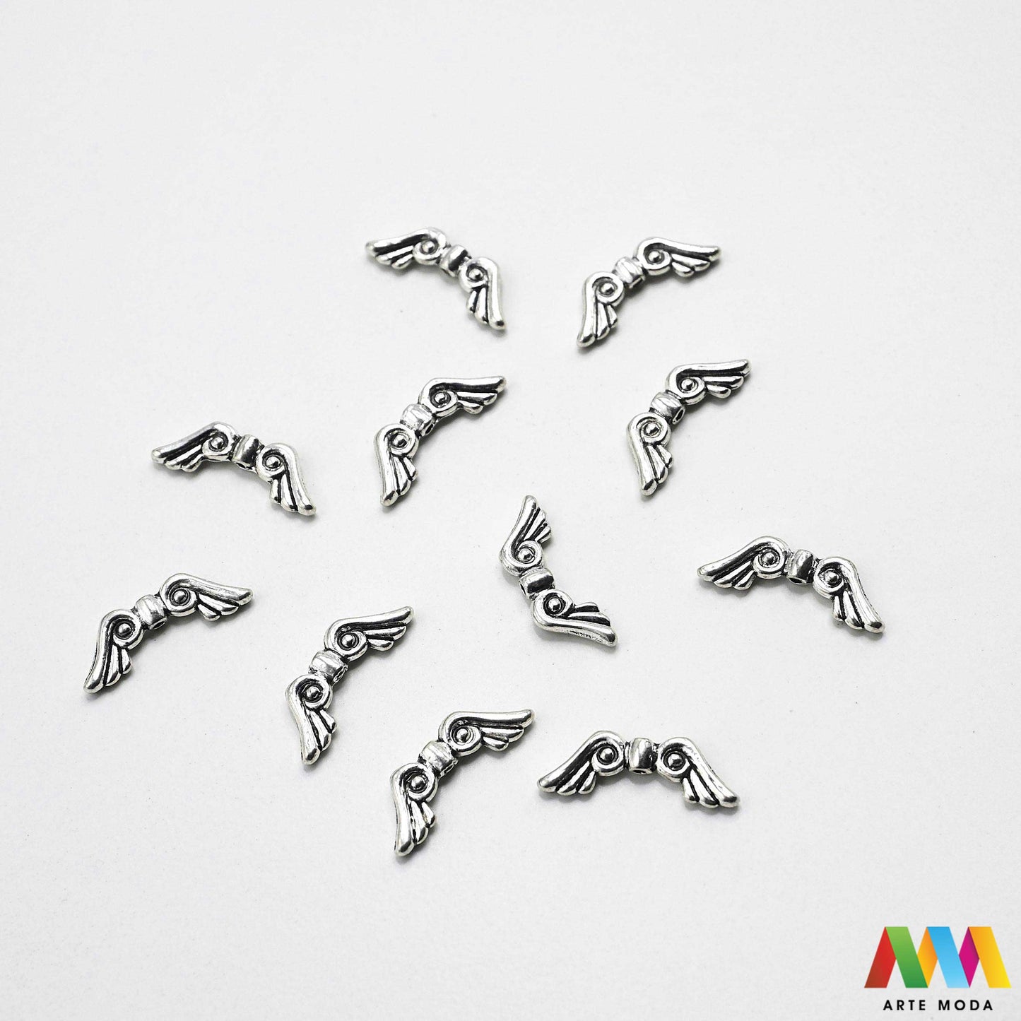 metalni sakralni privjesci krunice jednom rupom vjerski izrada krunica sakralni nakit molitvene narukvice kršćanski medaljice DIY religiozni uradi sam sakralno Križ Gospa Anđeo svetački krštenje prva pričest krizma ogrlica sakralne predmete metalnim privjescima nizanje lančić konac žicu izradu krunica molitvenih narukvica vjerskih suvenira brojanica dodatak za privjeske ključeve torbe Izrađeni od metala izraditi jedinstven vjerski predmet kao poklon vjera inspirira vašu kreativnost arte moda repromaterijal