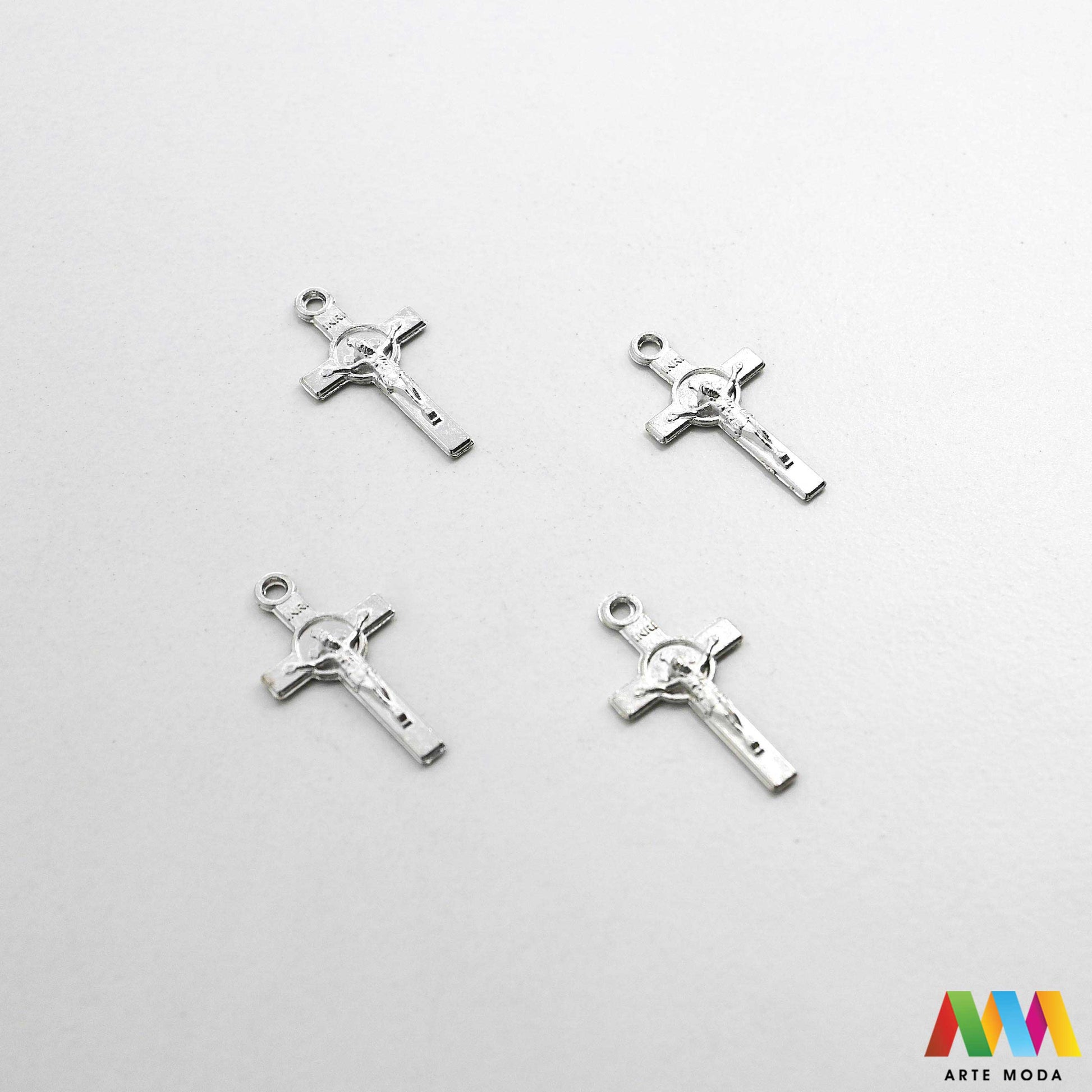 metalni sakralni privjesci krunice jednom rupom vjerski izrada krunica sakralni nakit molitvene narukvice kršćanski medaljice DIY religiozni uradi sam križevi Križ sakralne predmete metalnim privjescima jednu rupu nizanje na lančić konac žicu izradu krunica molitvenih narukvica drugih vjerskih suvenira te brojanica ogrlica dodatak za privjeske za ključeve torbe Izrađeni su od metala jedinstven vjerski predmet poklon Neka vaša vjera inspirira vašu kreativnost arte moda repromaterijal