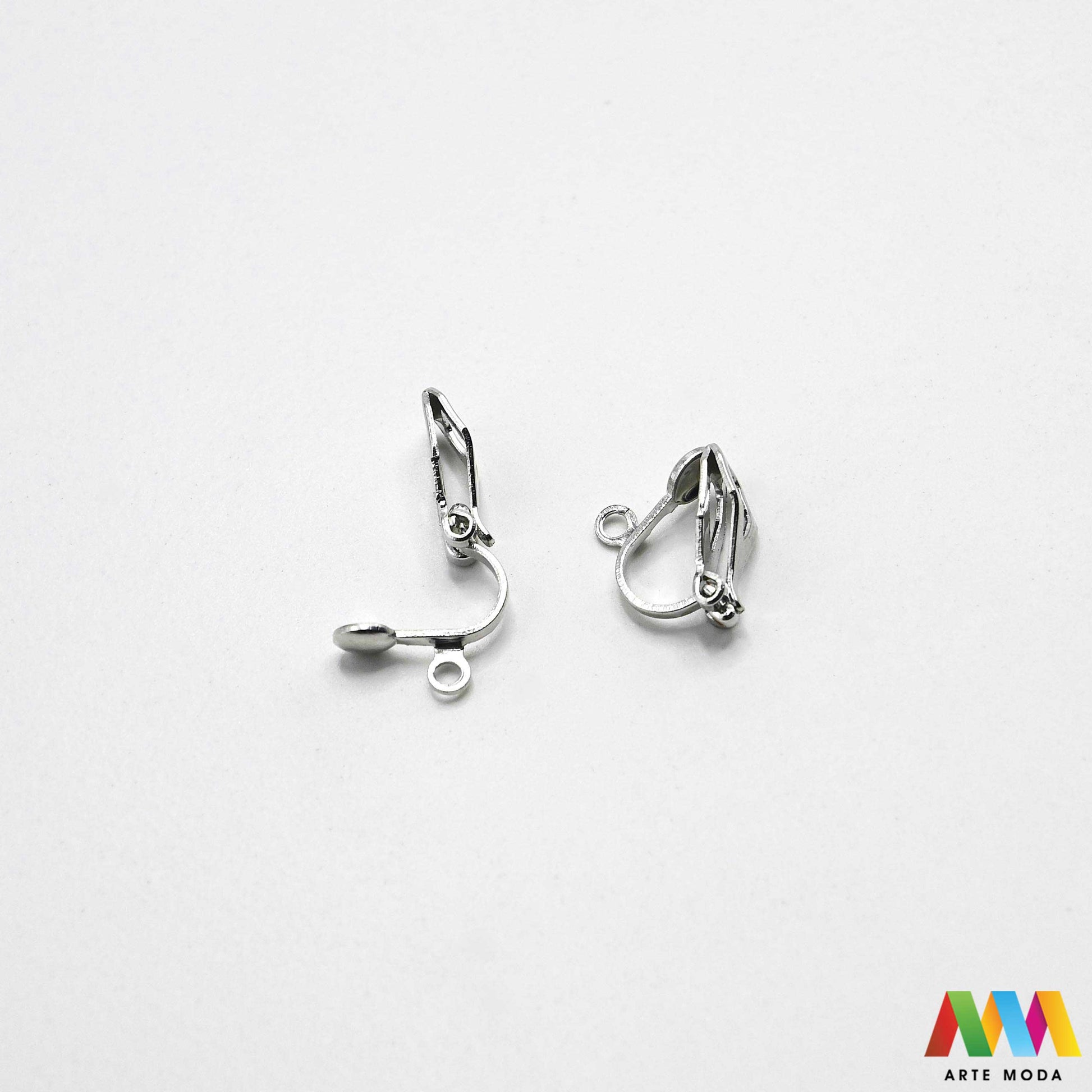 metalne klipse za naušnice baze bez bušenja mehanizam izradu nakita ušiju DIY nakit metalni pribor udobne klips nakit materijal ukrasi pločica lijepljenje komponente klip pločicom uho kukicom kuka Izrađujte naušnice Metalne klipse baze koji nemaju probušene uši ili žele udobnije rješenje za teži nakit Naše baze s pločicama za lijepljenje ili kukicama omogućuju laku personalizaciju perlama i kristalima Osigurajte stil i udobnost uz kvalitetne metalne komponente uradi sam naušnice arte moda repromaterijal