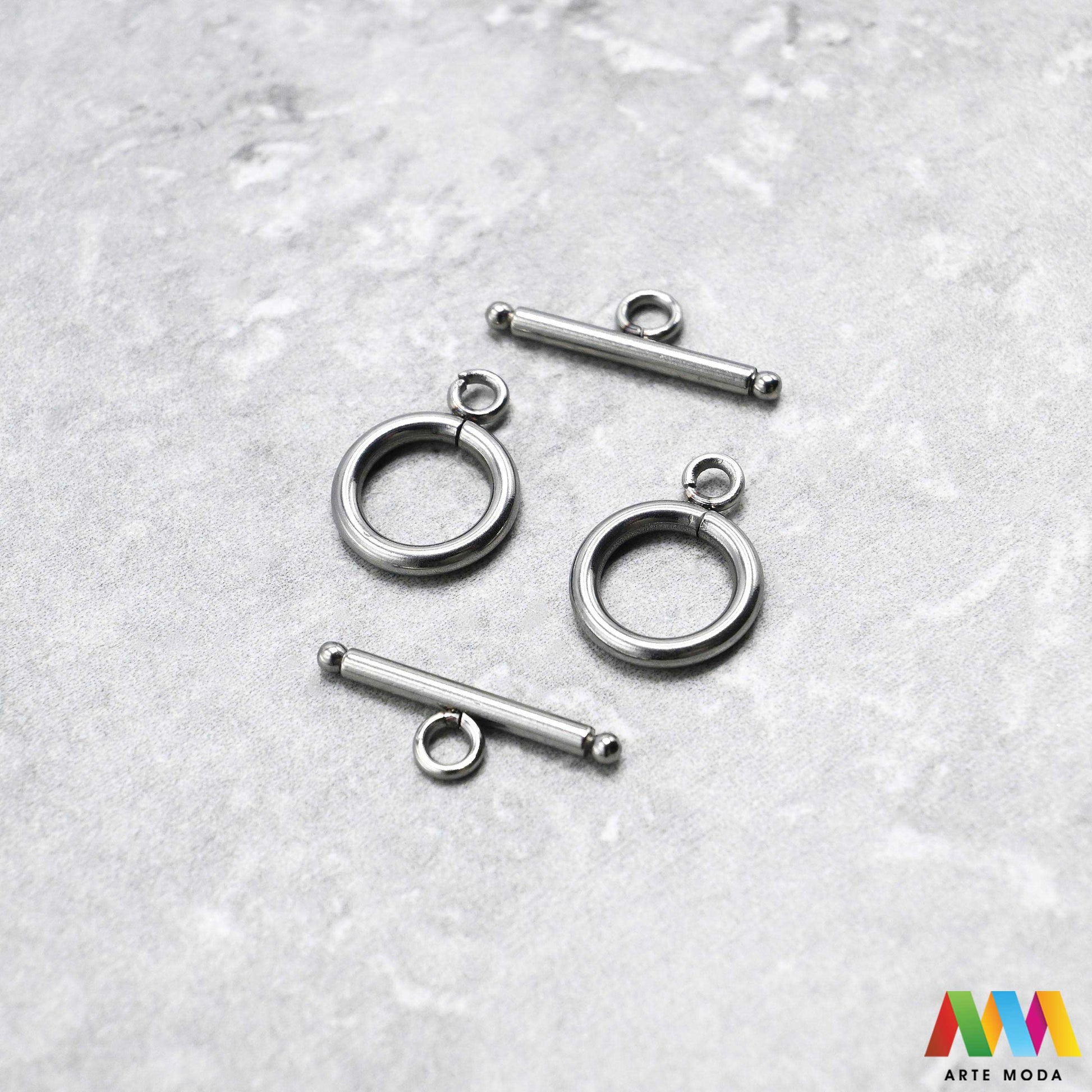 repromaterijal čelični kopče za nakit izradu nehrđajući čelik nakit pribor DIY nakit ogrlice narukvice lančiće nakitni elementi ručni rad čelične inox kopča zatvarači završeci karabin kreacije izdržljivih i elegantnih kopči od nehrđajućeg čelika klasična karabin kopča praktična magnetska kopča ili neki drugi model naše kopče sigurno zatvaranje i profesionalan izgled vašim narukvicama ogrlicama i lančićima DIY nakit kvaliteta koja traje otporna je na koroziju i hipoalergena arte moda repromaterijal