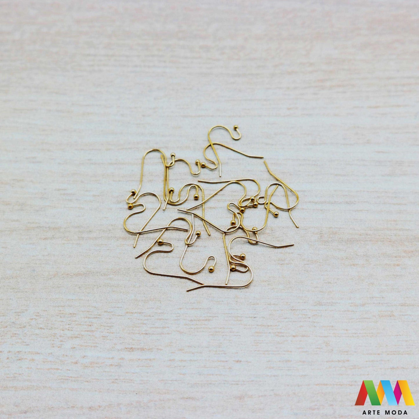 udice udica za naušnice naušnica čelik repromaterijal čelični baza nehrđajući udice izrađene od nehrđajućeg čelika 316L koje služe kao baza za izradu naušnica najčešće se na njih stavljaju privjesci poludragi kamen cirkoni ili biseri