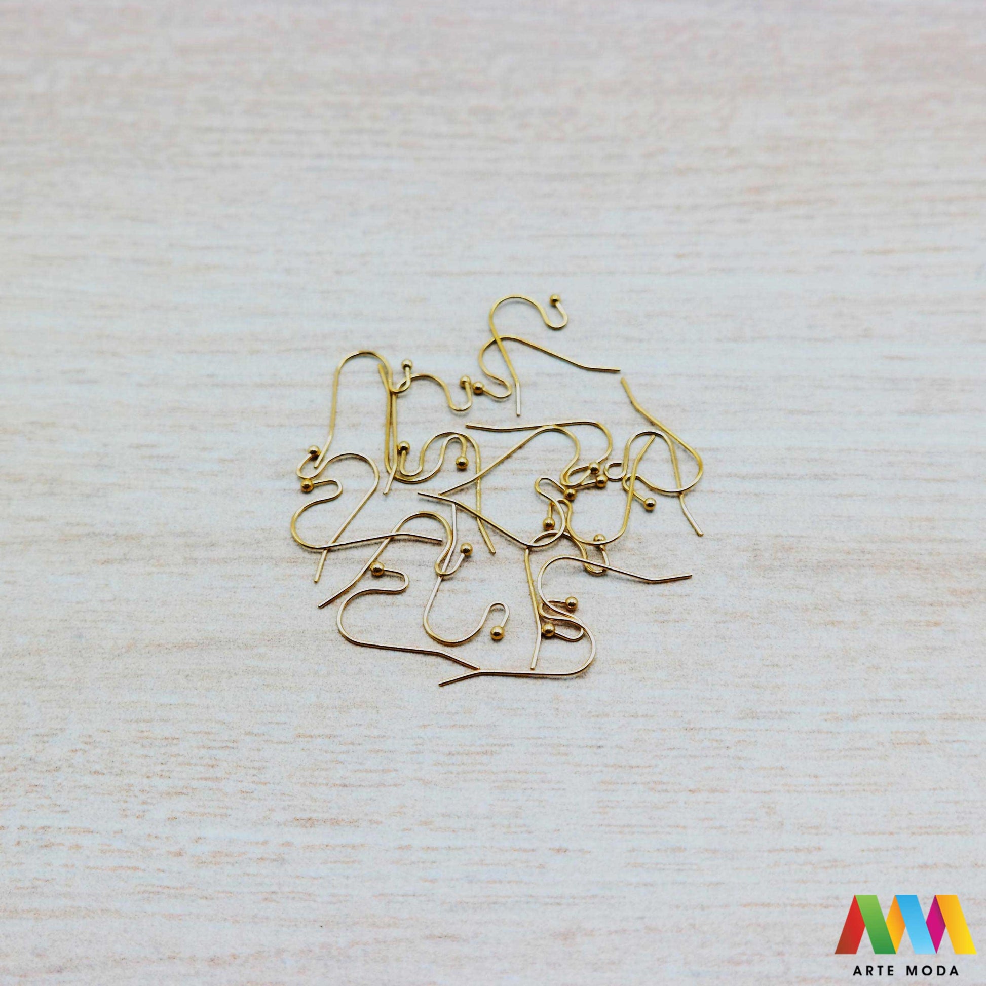 udice udica za naušnice naušnica čelik repromaterijal čelični baza nehrđajući udice izrađene od nehrđajućeg čelika 316L koje služe kao baza za izradu naušnica najčešće se na njih stavljaju privjesci poludragi kamen cirkoni ili biseri