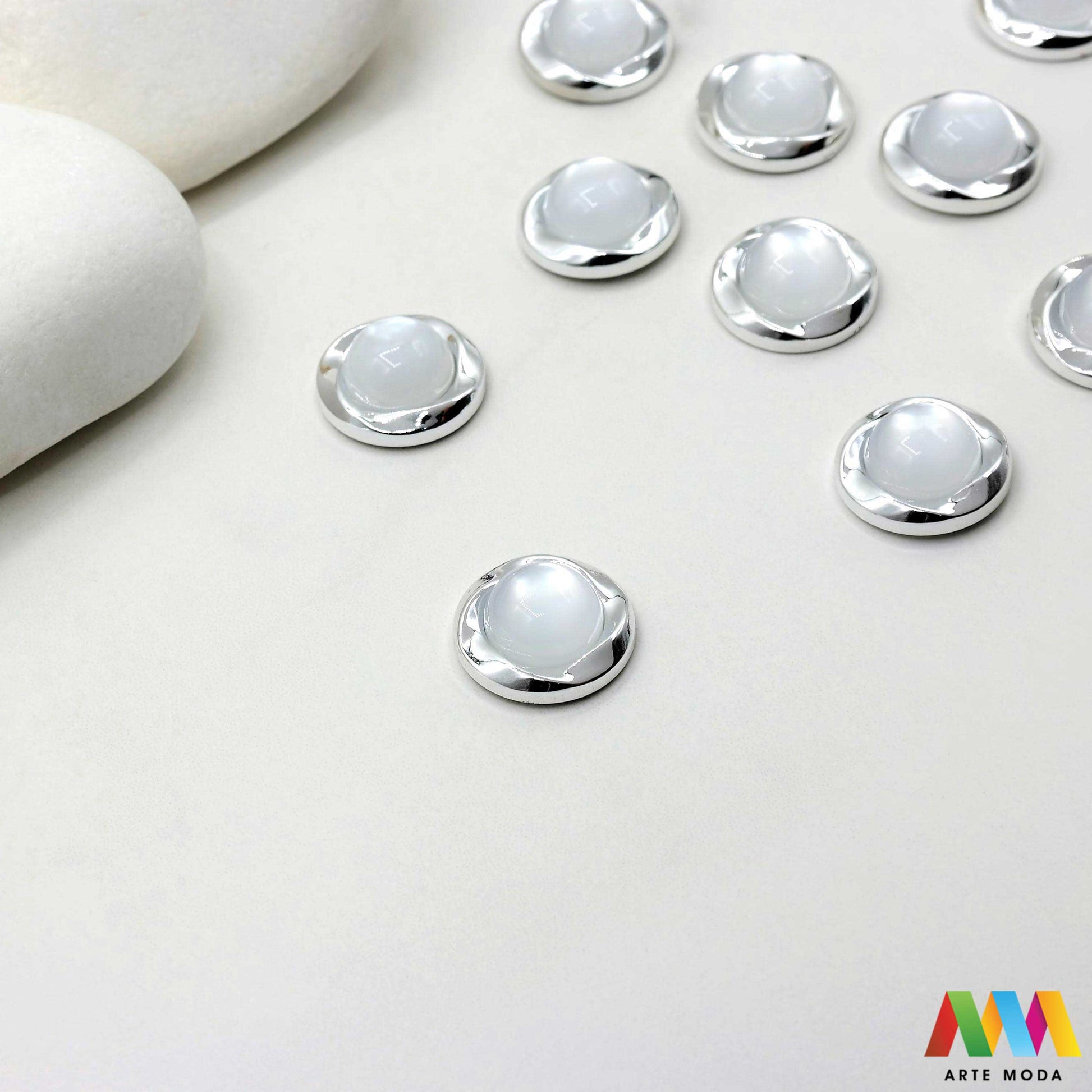 Plastični gumbi gumb koji se koriste koristi za ukrašavanje ljepljenje na površinu ljepiti modnih dodataka poput rajfova rajf remena remen kruna krune modni dodatak i izradu nakita plastičan narukvica ogrlica nanožnica prstena prsten od plastike