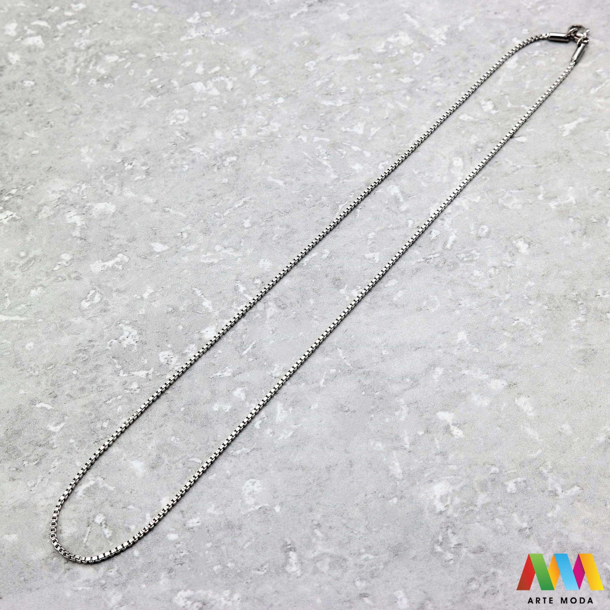 lanac lanci čelik repromaterijal čelični ogrlice ogrlica nehrđajući gotovi gotov lanac izrađen od nehrđajućeg čelika 316L i dužine od 50 centimetara koristi se za izradu ogrlica te dolazi s kopčom i alkicama