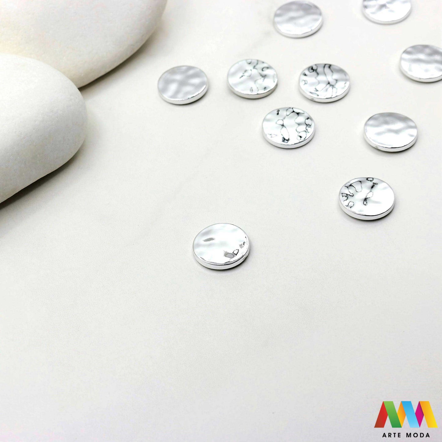 Plastični gumbi gumb koji se koriste koristi za ukrašavanje ljepljenje na površinu ljepiti modnih dodataka poput rajfova rajf remena remen kruna krune modni dodatak i izradu nakita plastičan narukvica ogrlica nanožnica prstena prsten od plastike